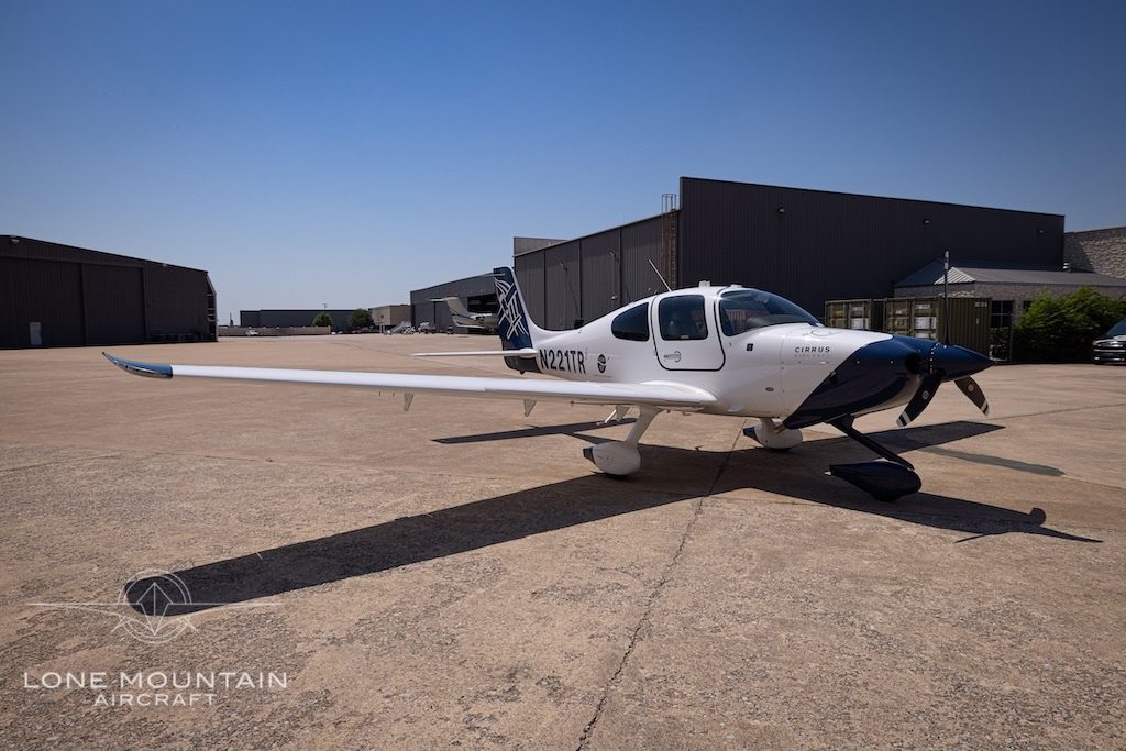 2021 CIRRUS SR20 G6 (N221TR)