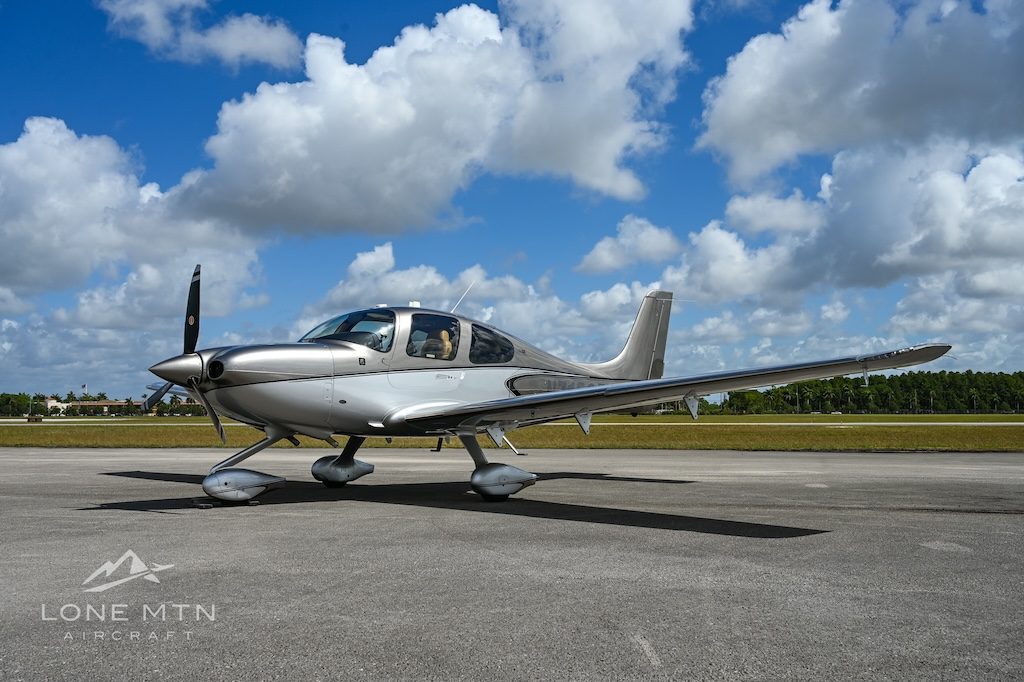 2020 CIRRUS SR22 G6 GTS (N715CR)