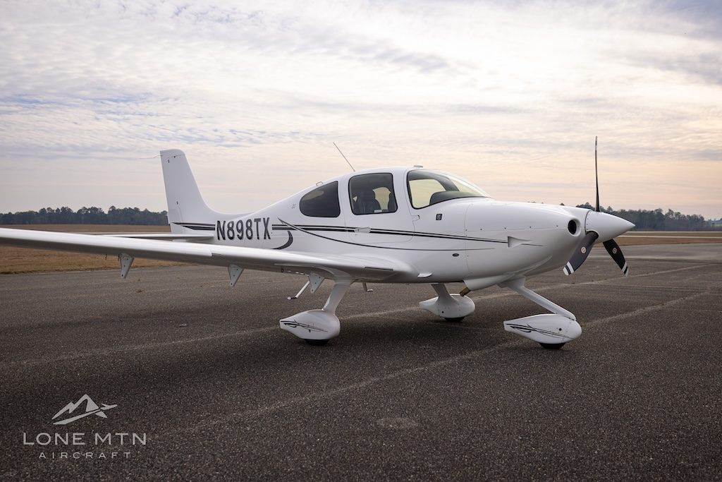 2019 CIRRUS SR20 G6 (N898TX)