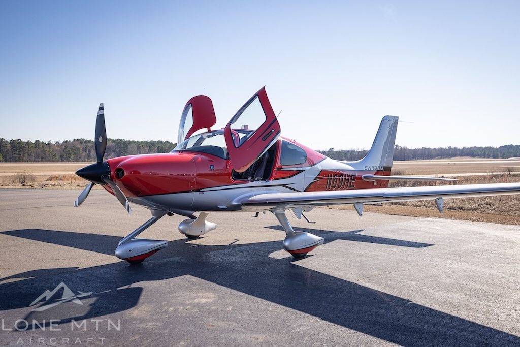 2019 CIRRUS SR22T G6 GTS (N69HE)