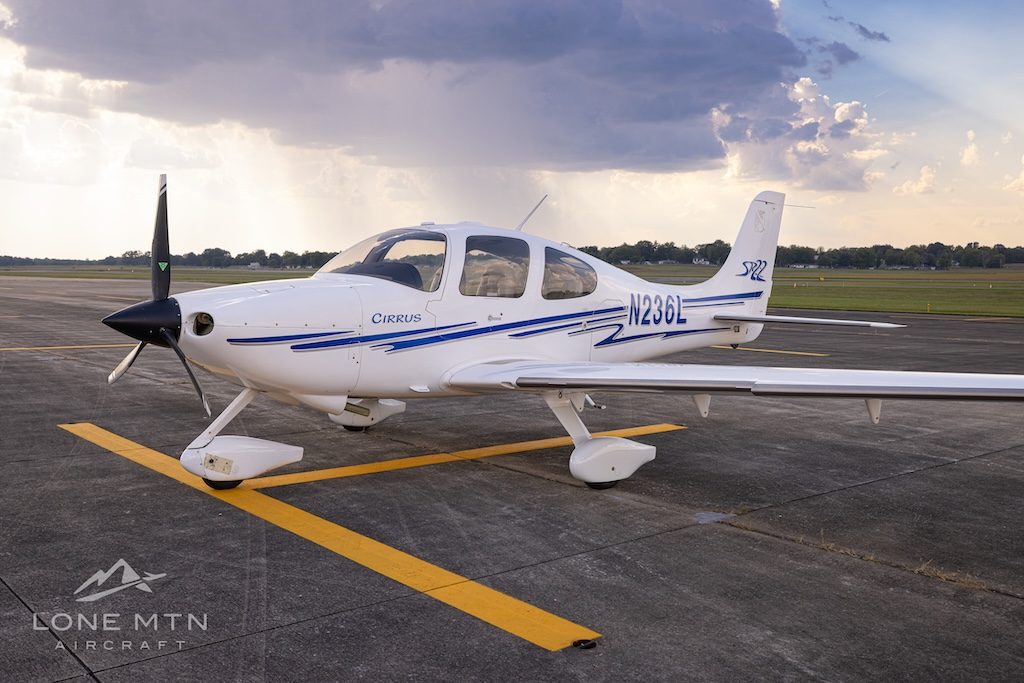 2004 CIRRUS SR22 (N236L)