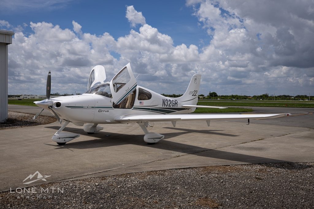 2001 CIRRUS SR22 G1 (N32GR)