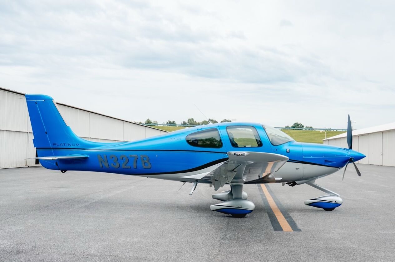 2016 Cirrus SR22T G5 (N327B)
