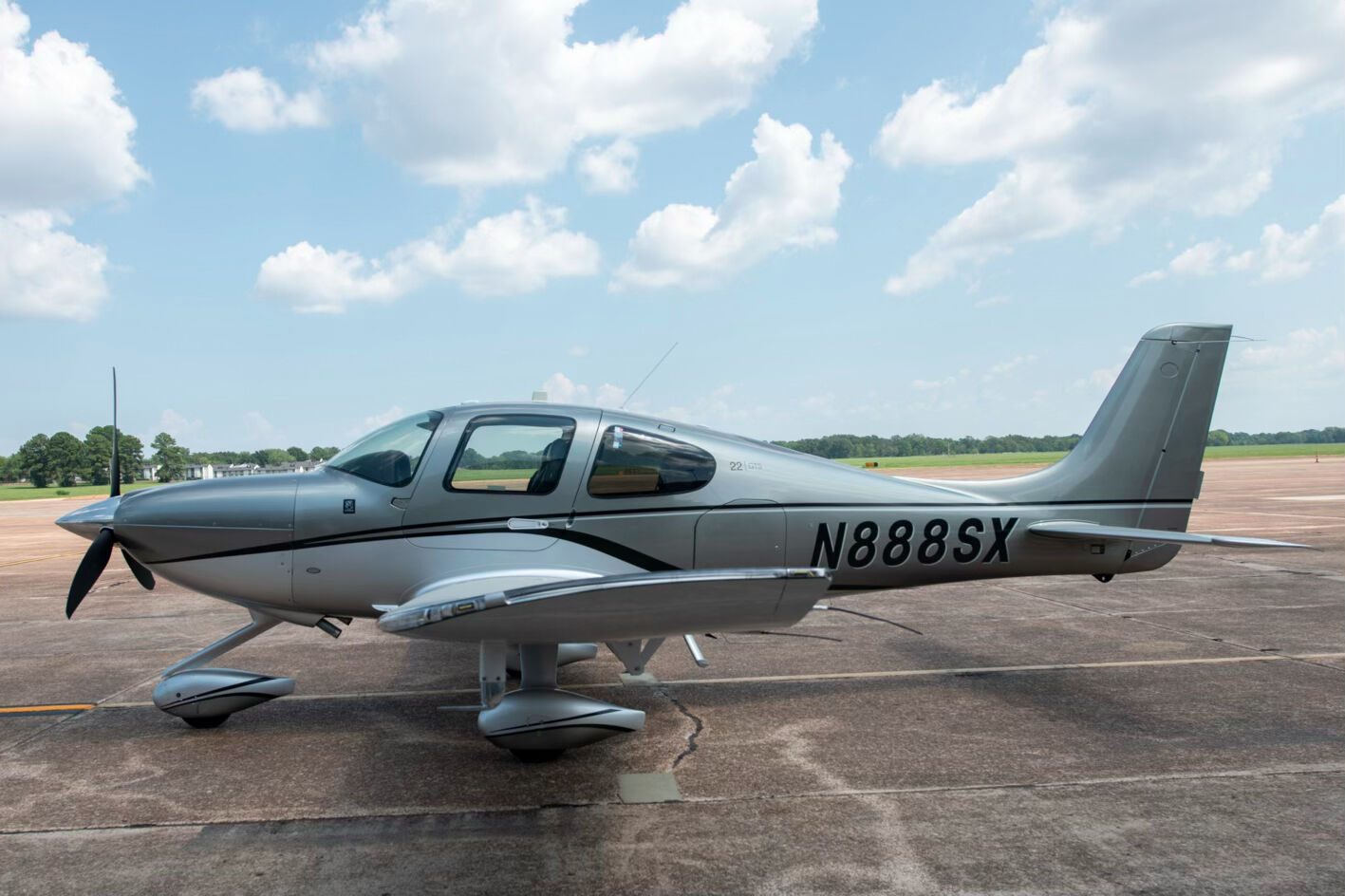 2017 Cirrus SR22 G6 (N888SX)