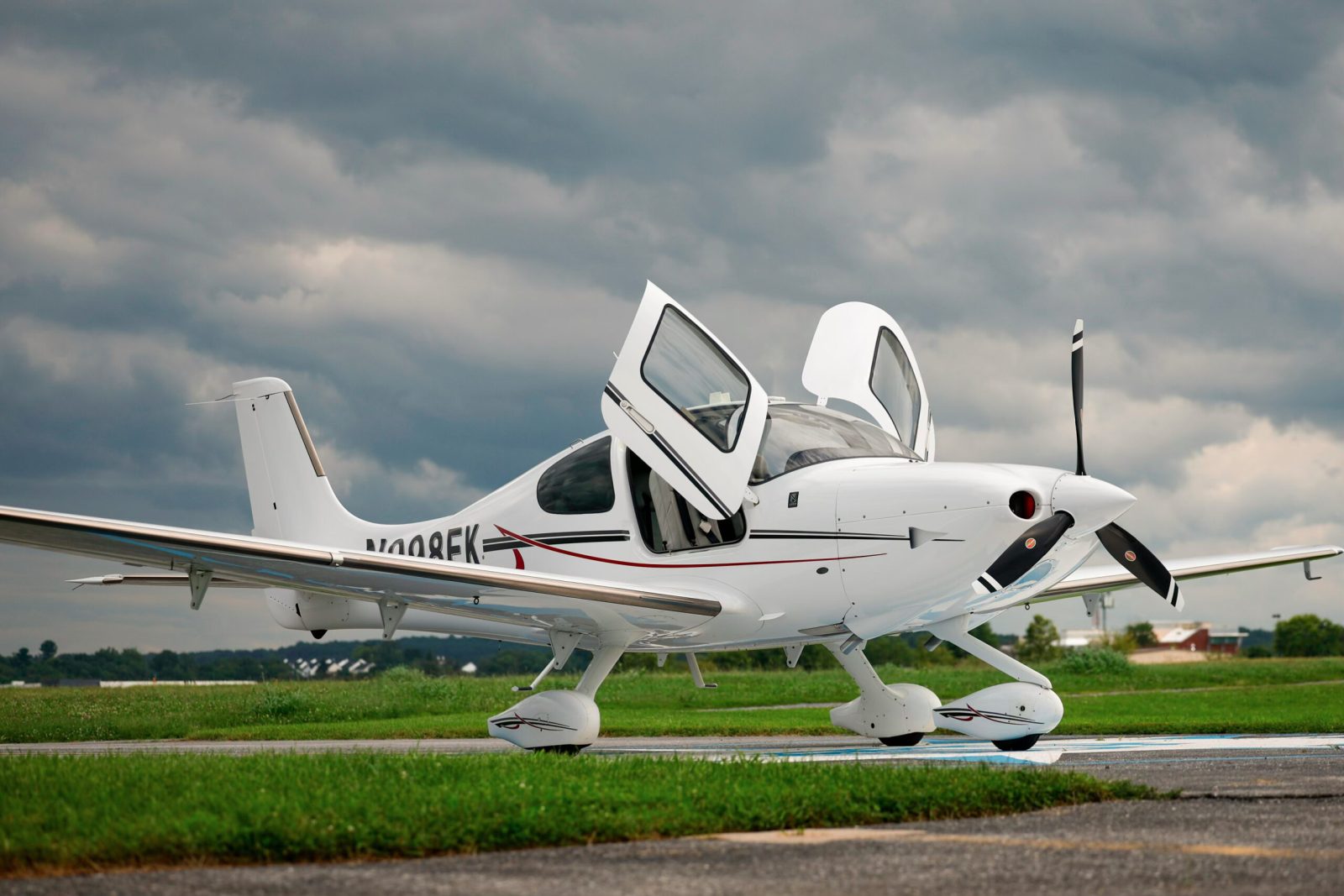 2016 Cirrus SR22 G5 (N998EK)