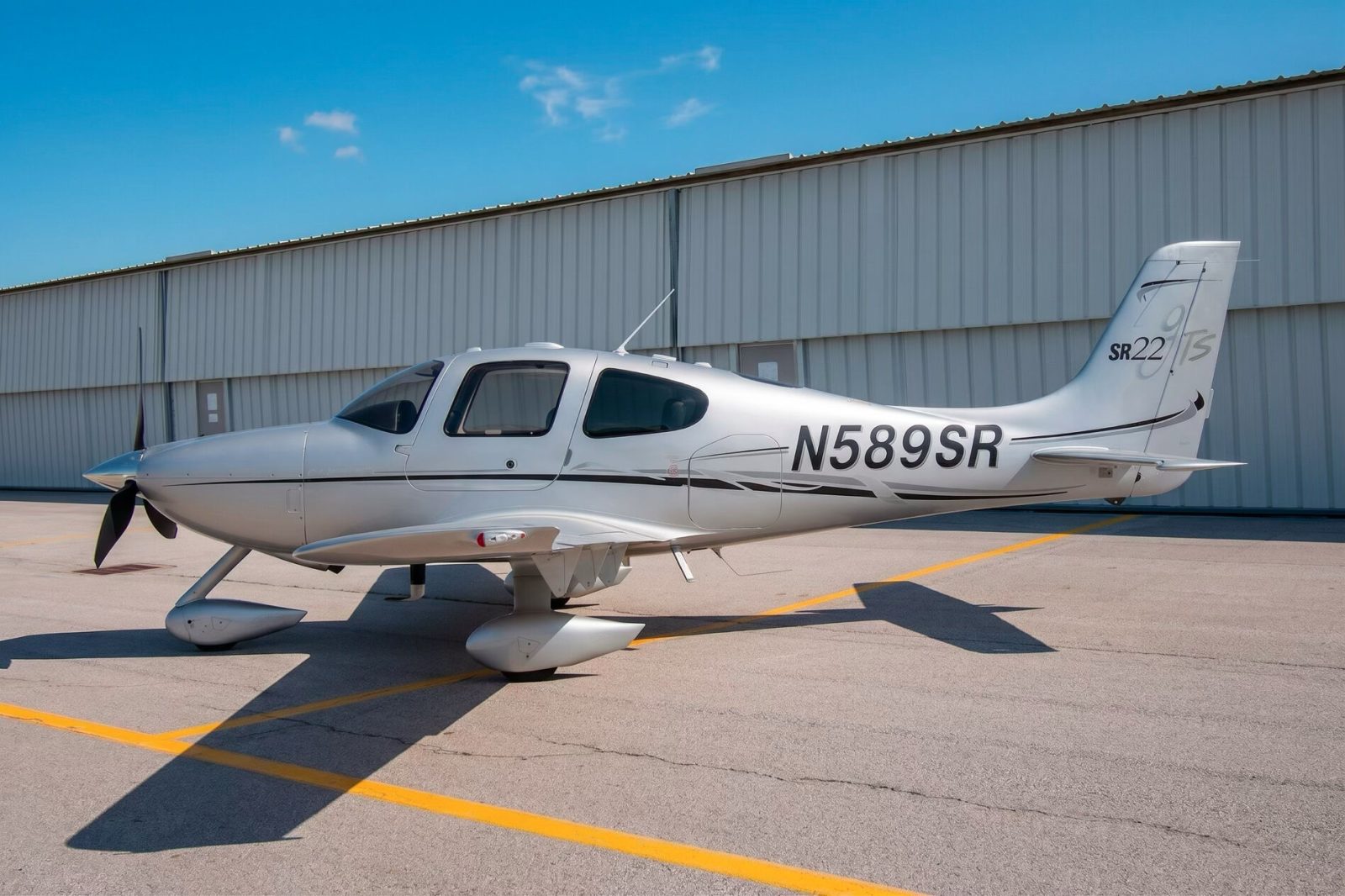 2006 Cirrus SR22 TN G2 (N589SR)