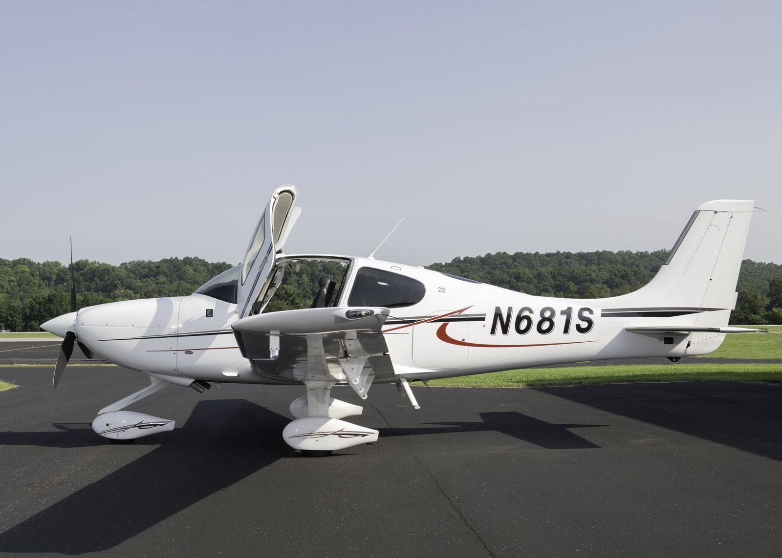 2016 Cirrus SR22 G5 (N681S)