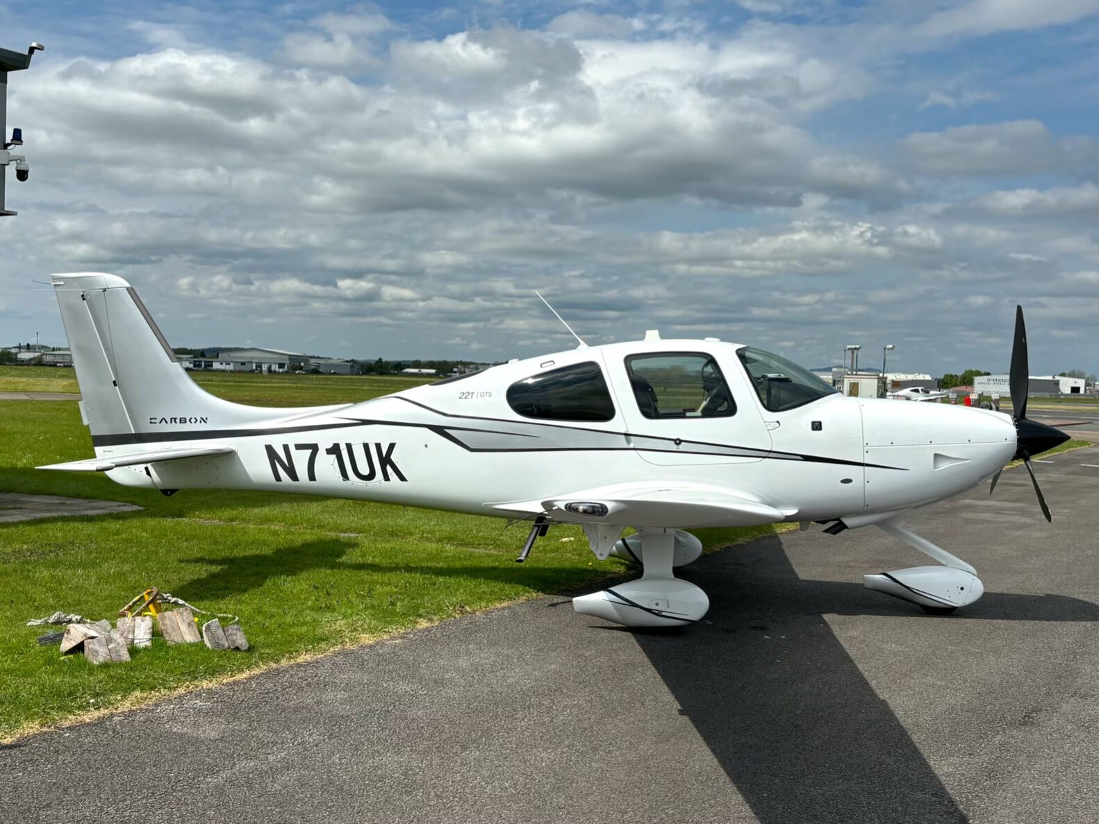 2015 Cirrus SR22T G5 (N71UK)