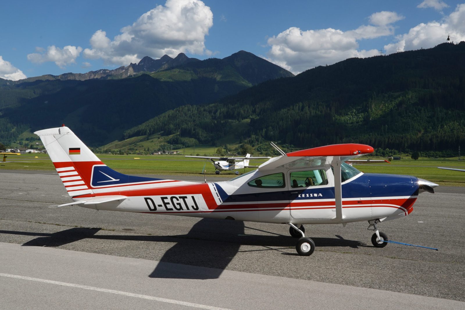 1980 Cessna 182RG (D-EGTJ)