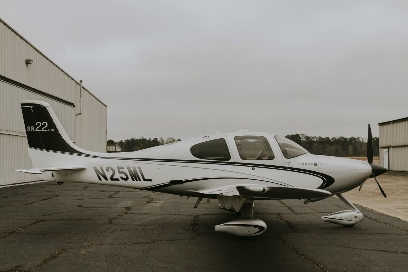 2005 Cirrus SR22 G2 (N25ML)