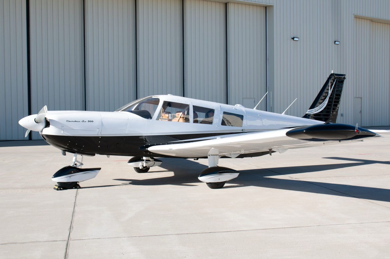 1967 Piper PA-32 300 (N4070R)
