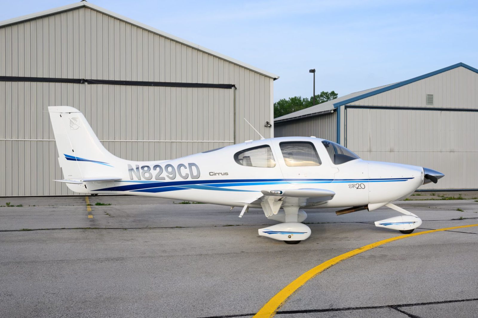2002 Cirrus SR20 G1 (N829CD)