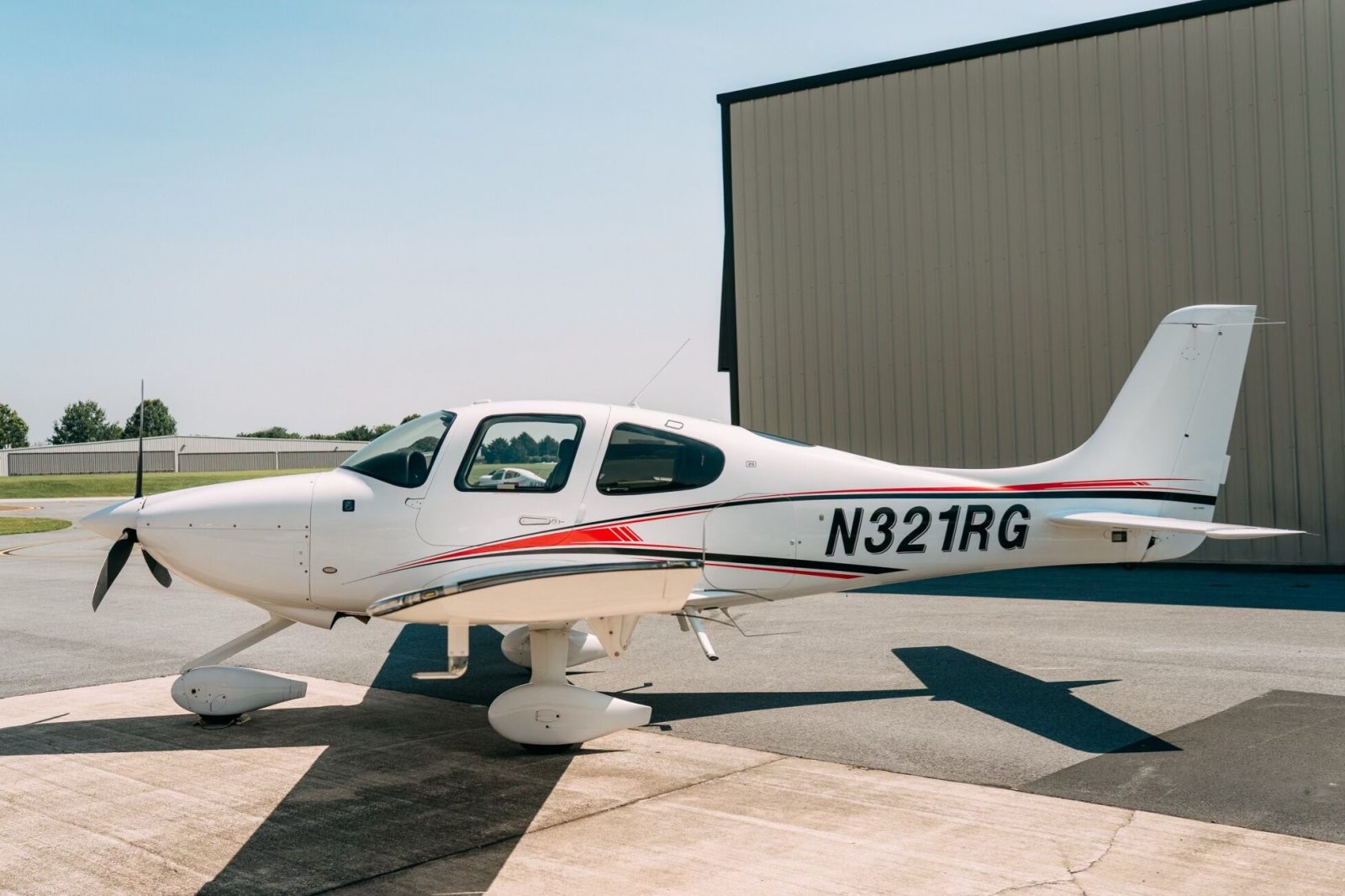 2022 Cirrus SR20 G6 (N321RG)