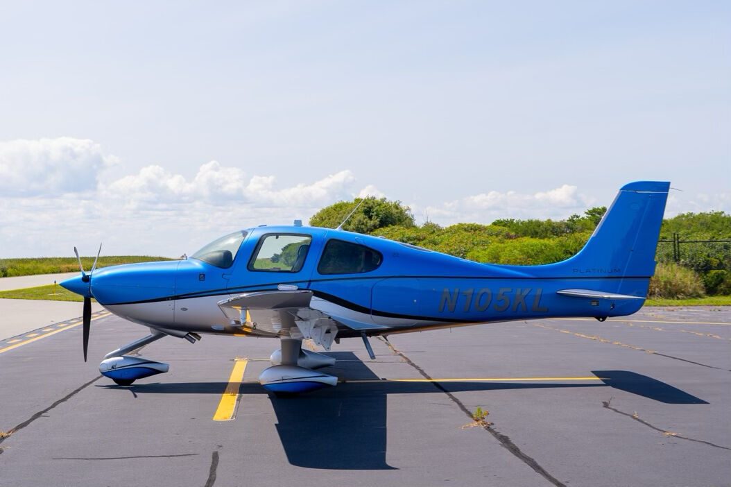2017 Cirrus SR22 G6 (N105KL)