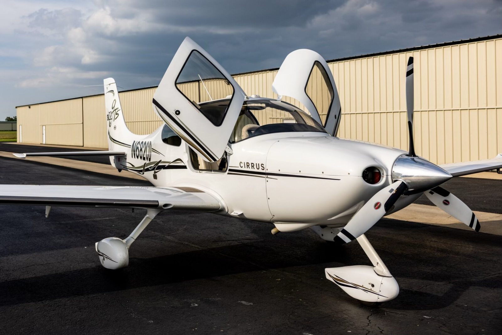 2006 Cirrus SR22 G2 (N682CD)