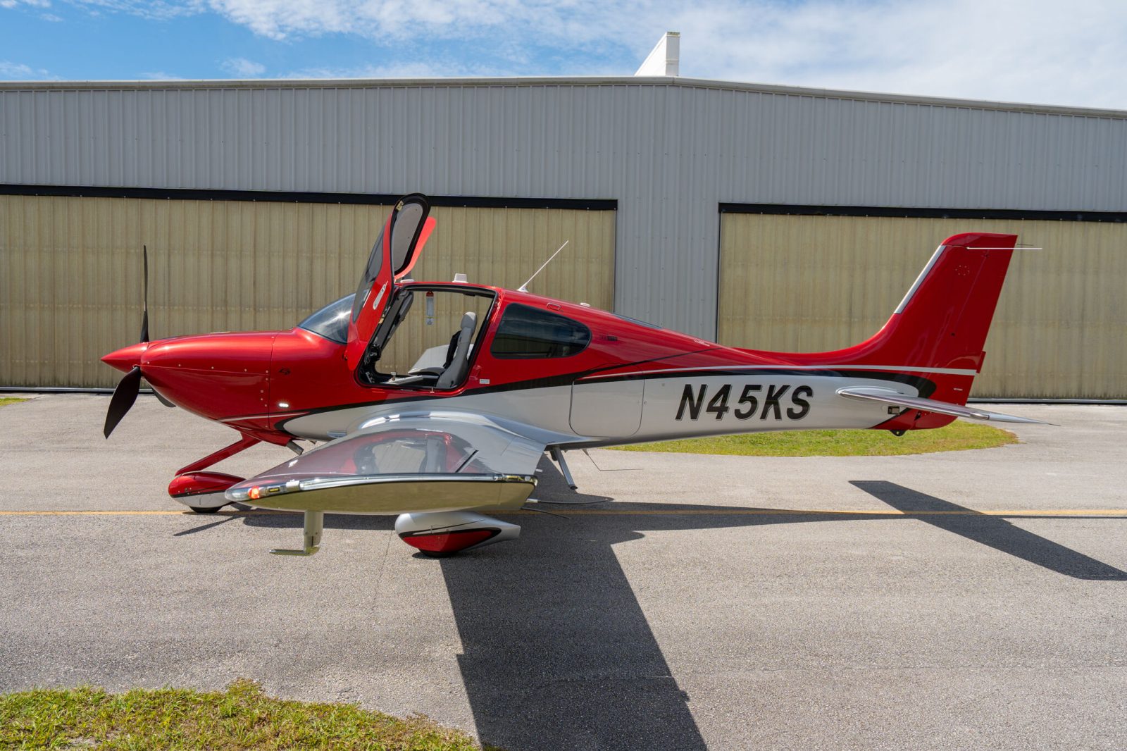 2025 Cirrus SR22 G7+ (N45KS)