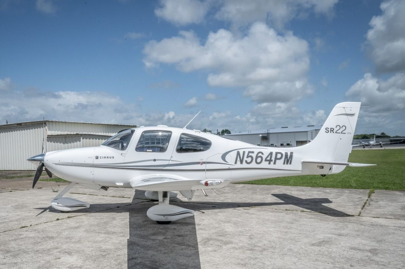 2006 Cirrus SR22 G2 (N564PM)